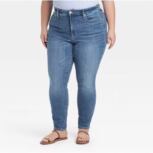 NWT Universal Thread High Rise Skinny Super Stretch Light Wash Jeans Size 22